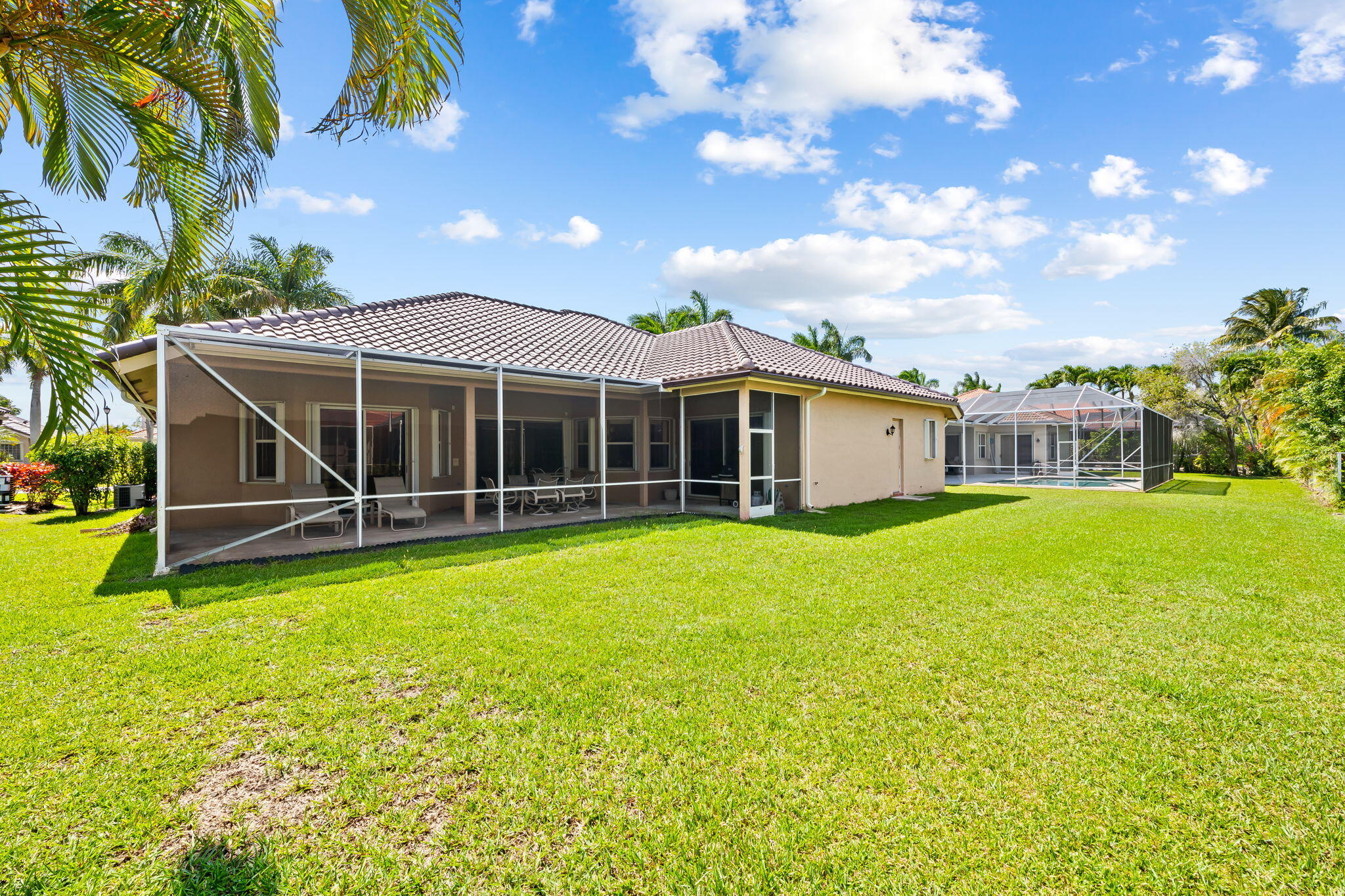 BOCA FALLS THE ESTATES - Residential