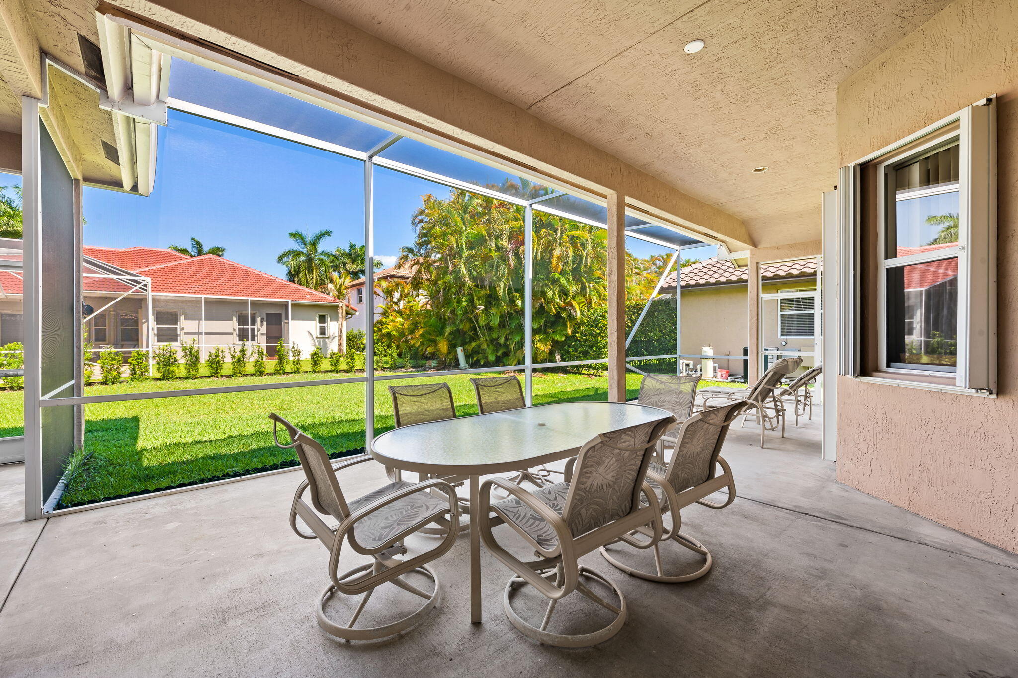 BOCA FALLS THE ESTATES - Residential
