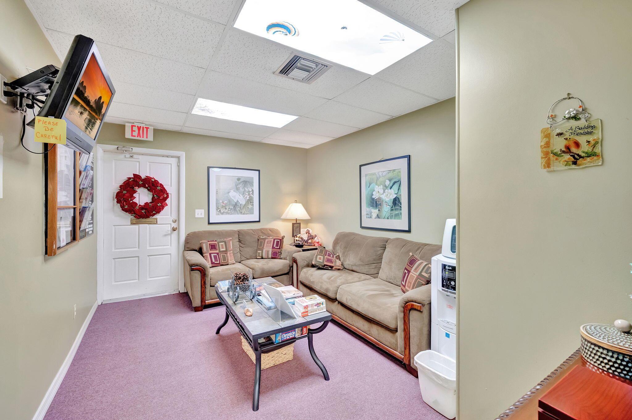 DOCTORS MEDICAL COMPLEX C - Commercial Lease