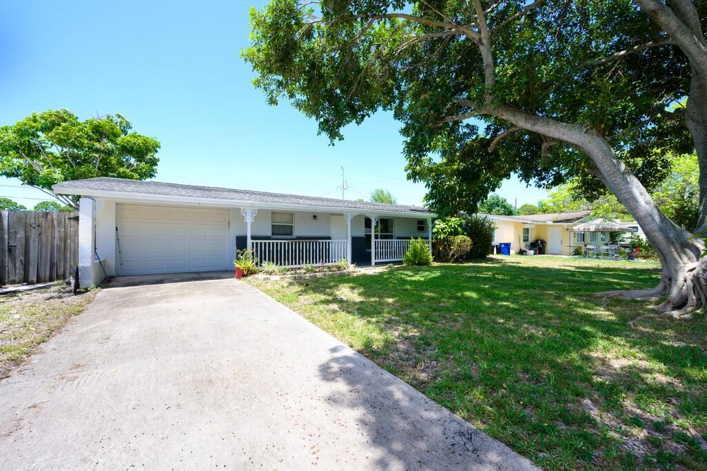 1455 NE Silver Maple Way
