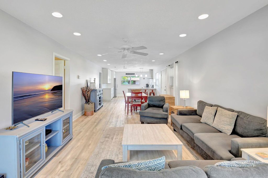 Photo of 124 Mockingbird Lane #124, Delray Beach, FL 33445 (MLS # R11088389)