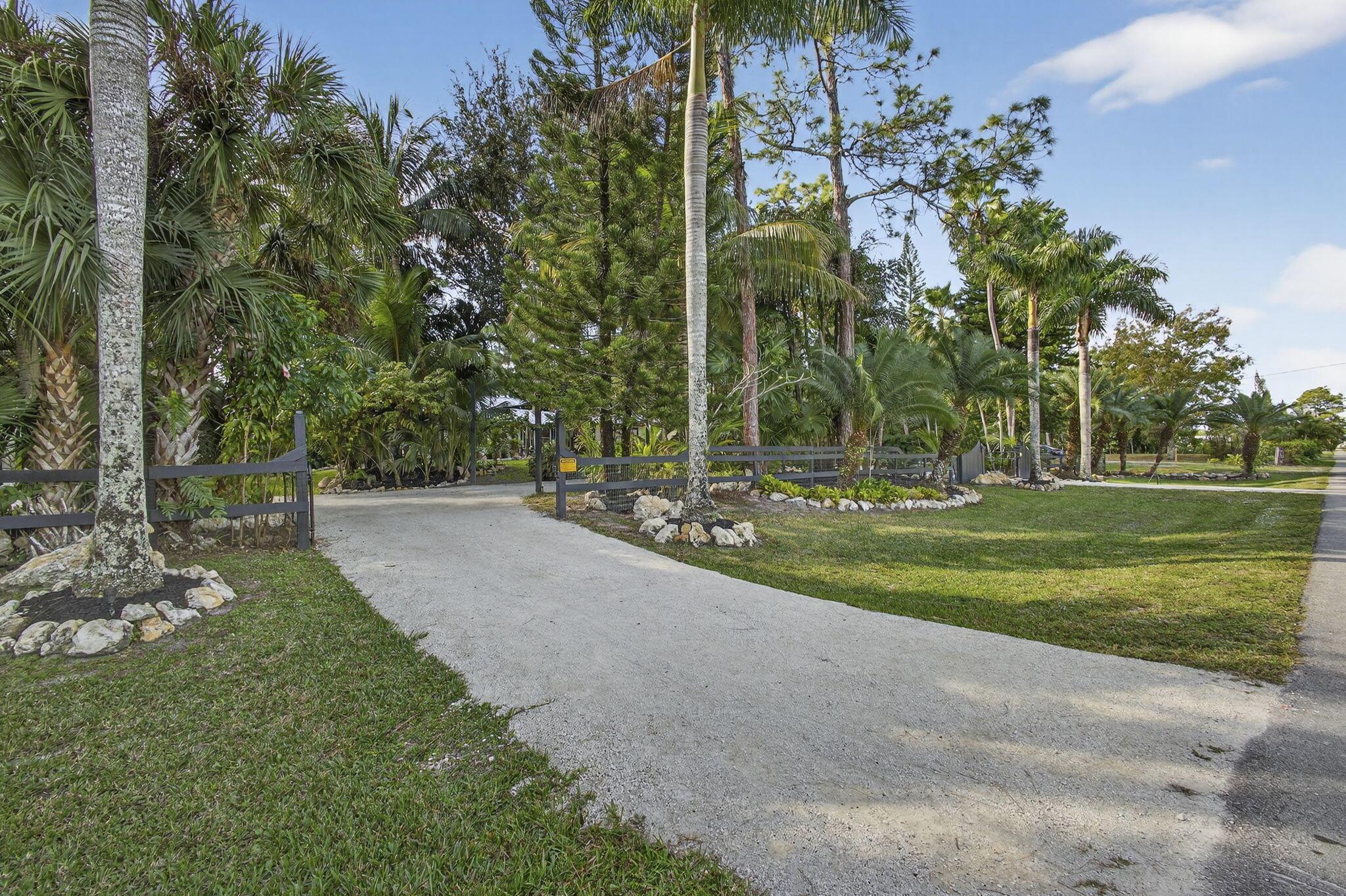 LOXAHATCHEE ACREAGE - Residential
