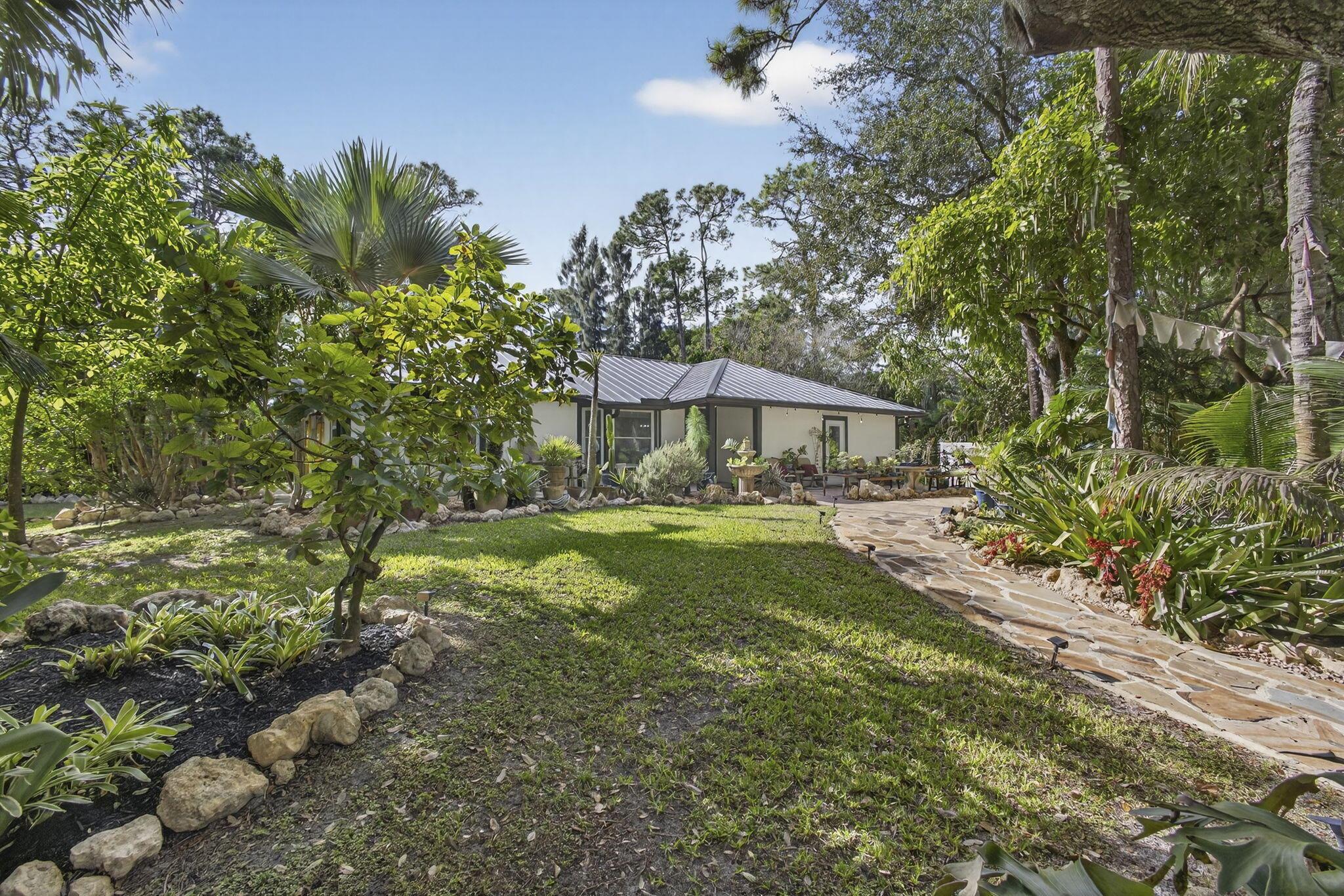 LOXAHATCHEE ACREAGE - Residential