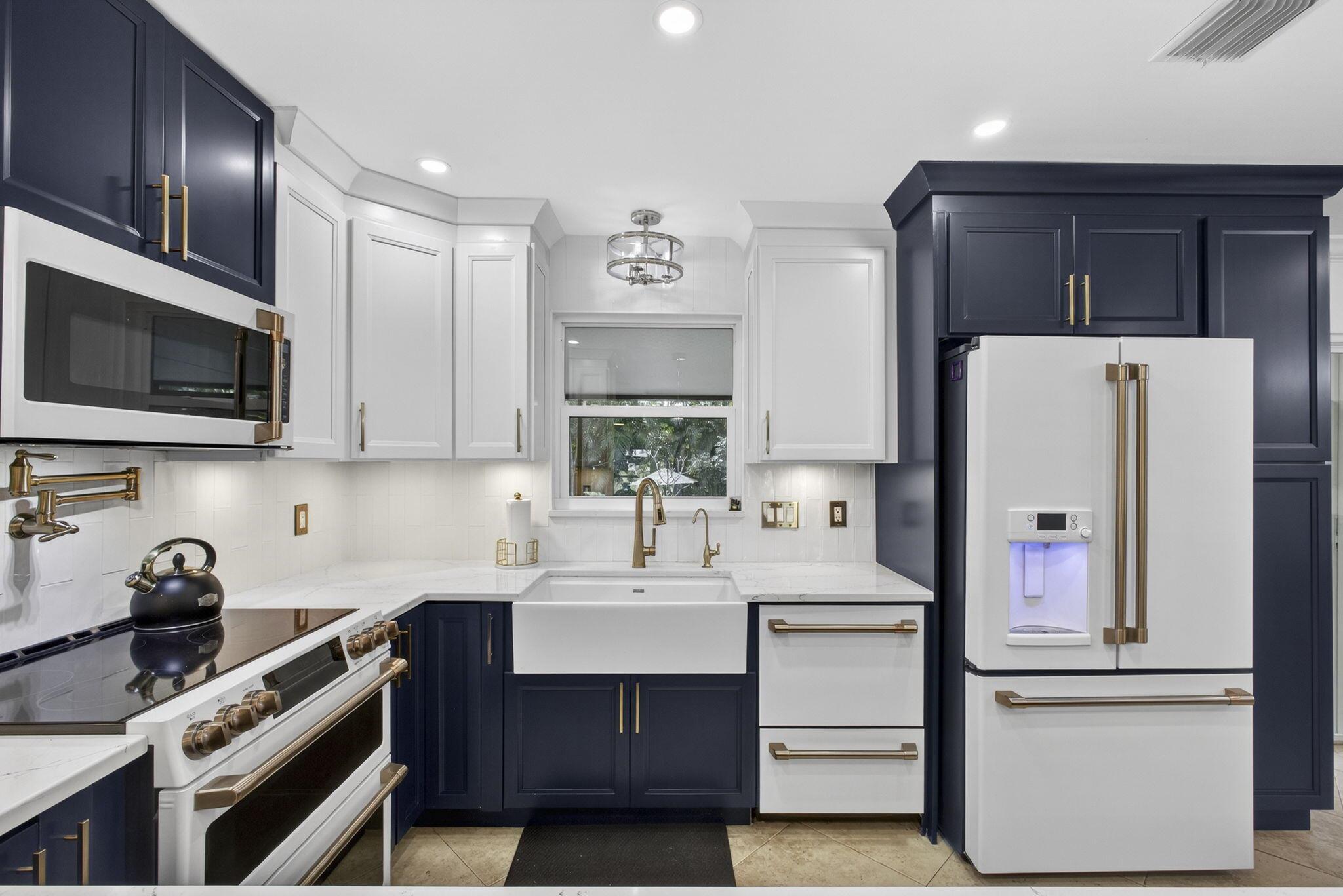 LOXAHATCHEE ACREAGE - Residential