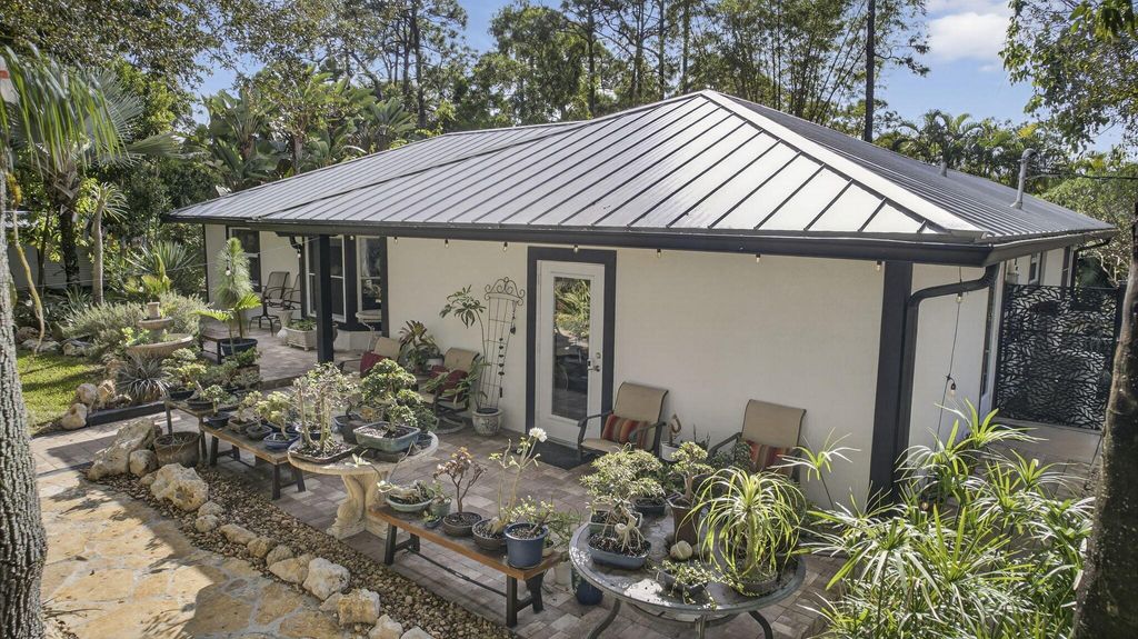 Photo of 17152 W Sycamore Drive, Loxahatchee, FL 33470 (MLS # R11149850)