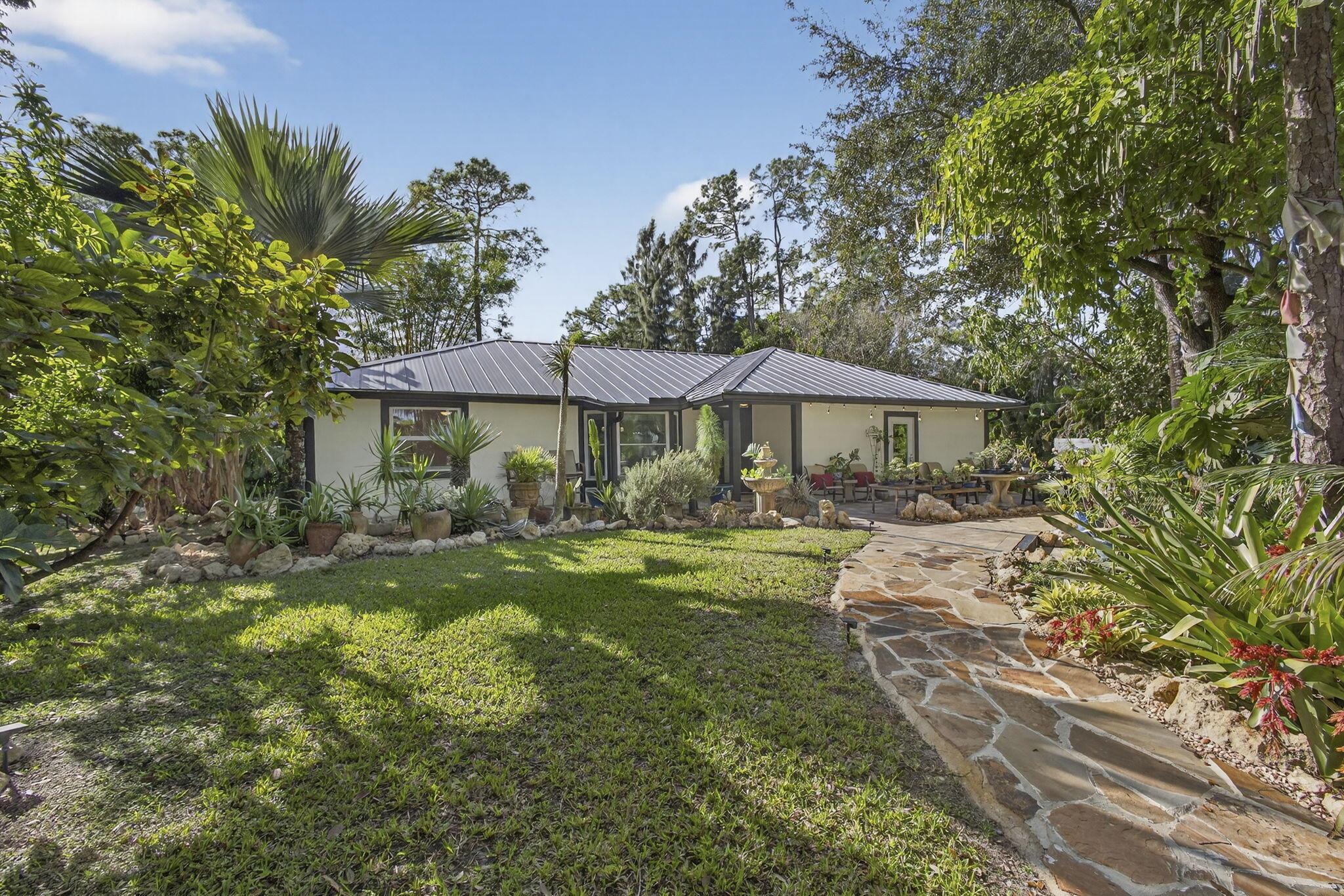 LOXAHATCHEE ACREAGE - Residential