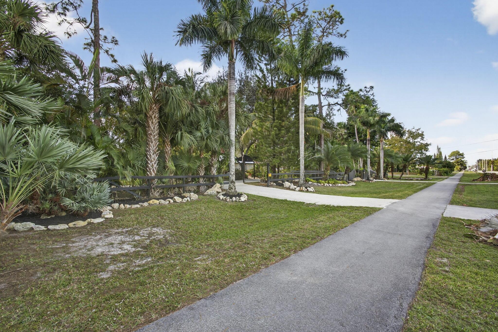 LOXAHATCHEE ACREAGE - Residential