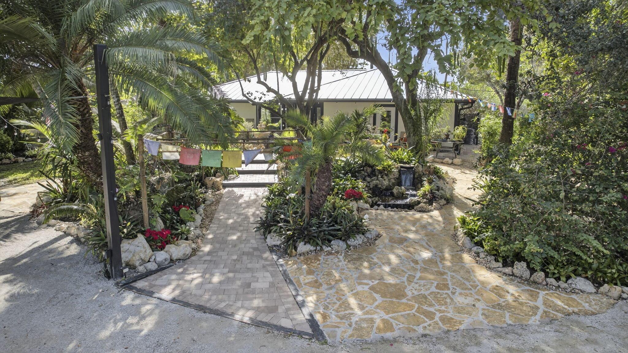 LOXAHATCHEE ACREAGE - Residential