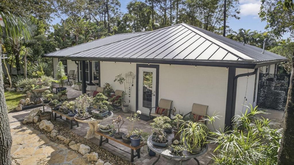 Photo of 17152 W Sycamore Drive, Loxahatchee, FL 33470 (MLS # R11149850)