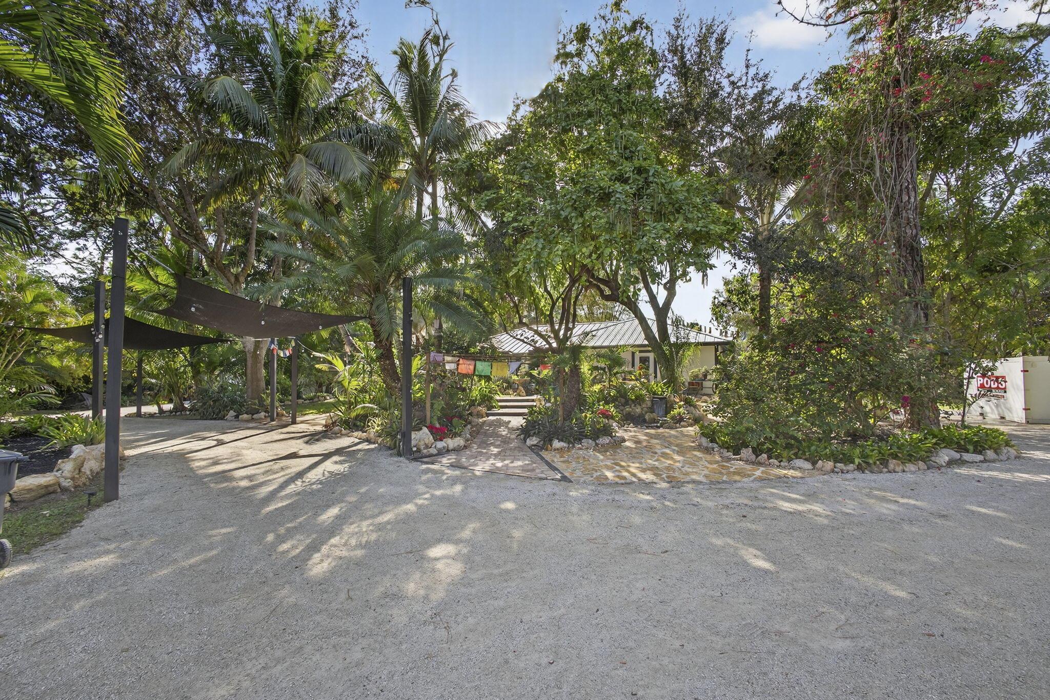 LOXAHATCHEE ACREAGE - Residential