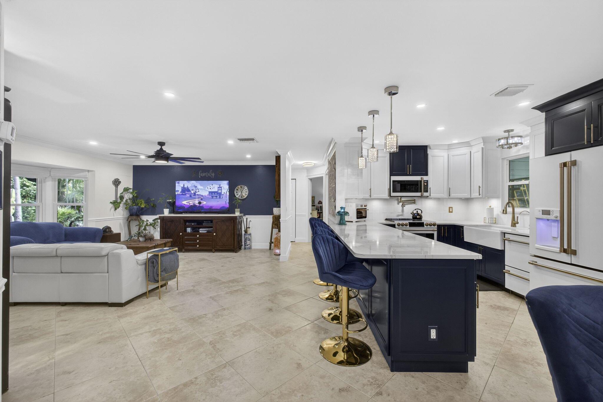 LOXAHATCHEE ACREAGE - Residential