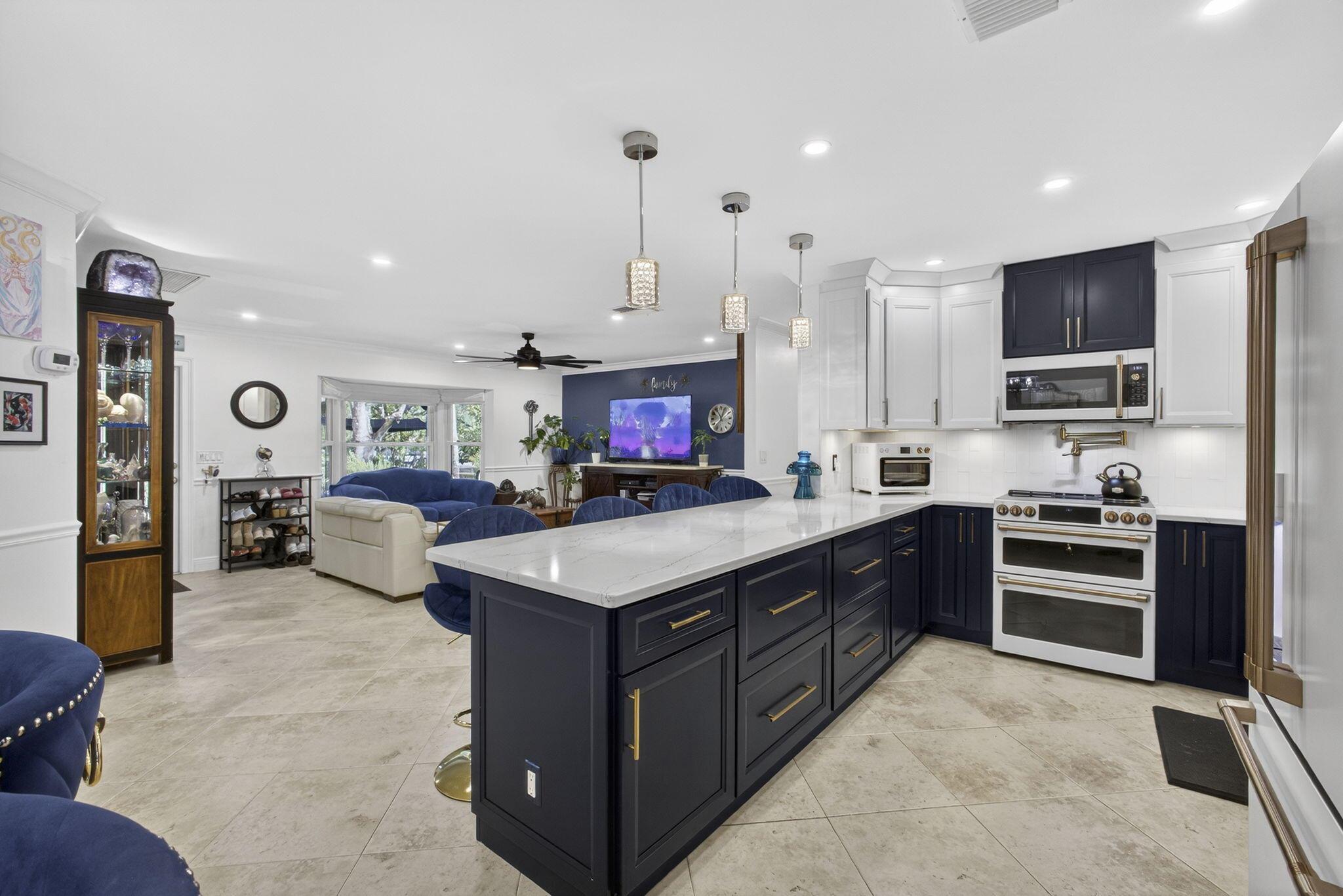 LOXAHATCHEE ACREAGE - Residential