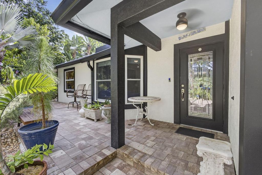 Photo of 17152 W Sycamore Drive, Loxahatchee, FL 33470 (MLS # R11149850)