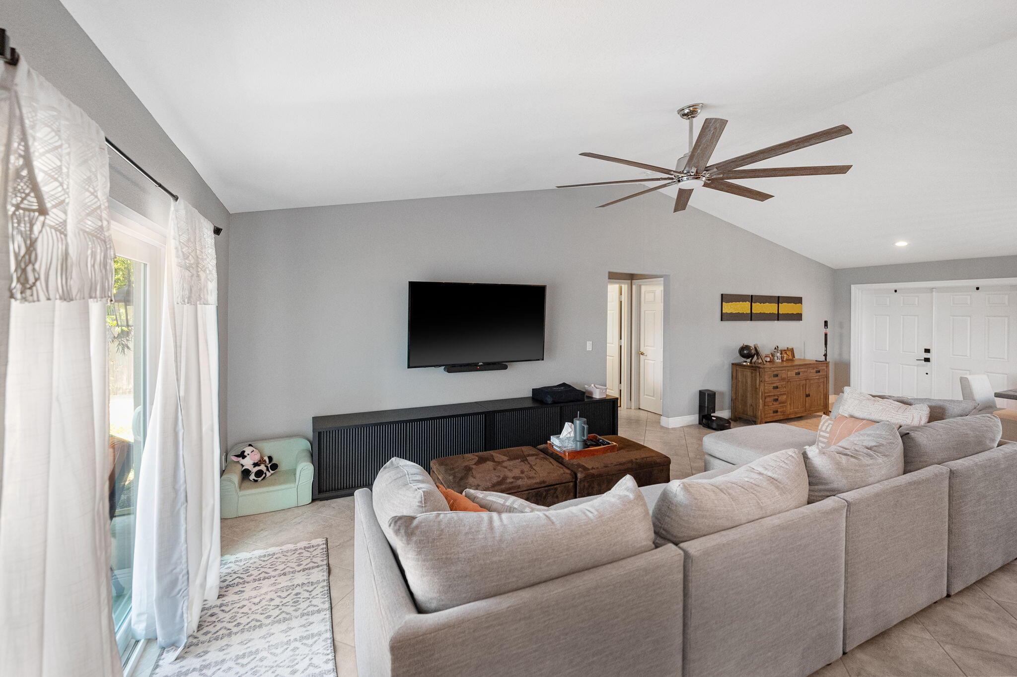 PORT ST LUCIE SECTION 15 - Residential