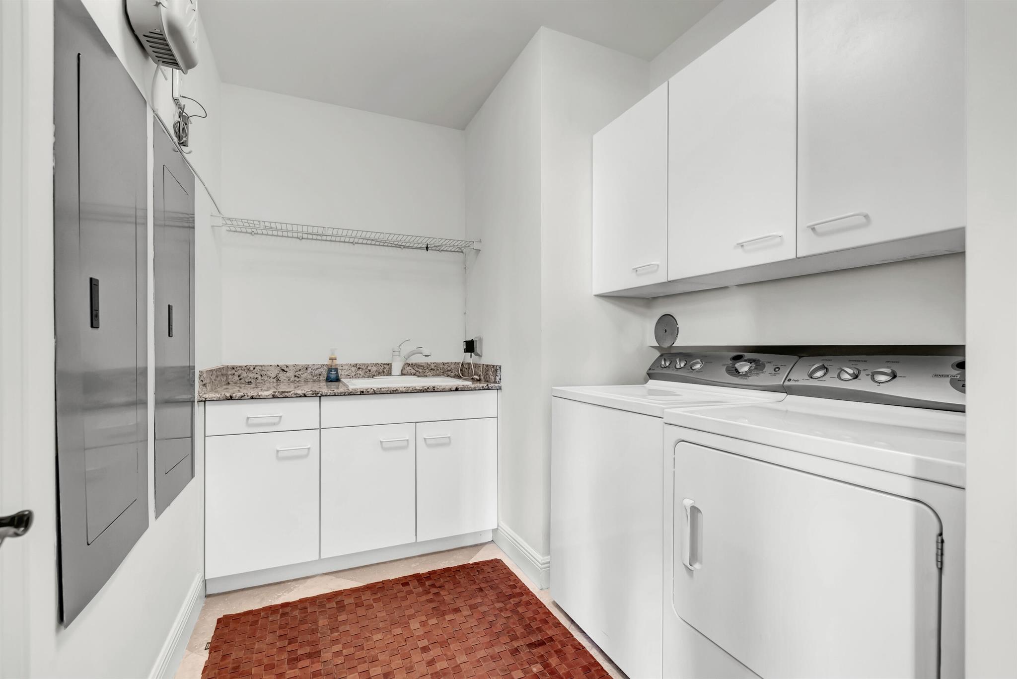 POINTE AT JUPITER YACHT C - Residential