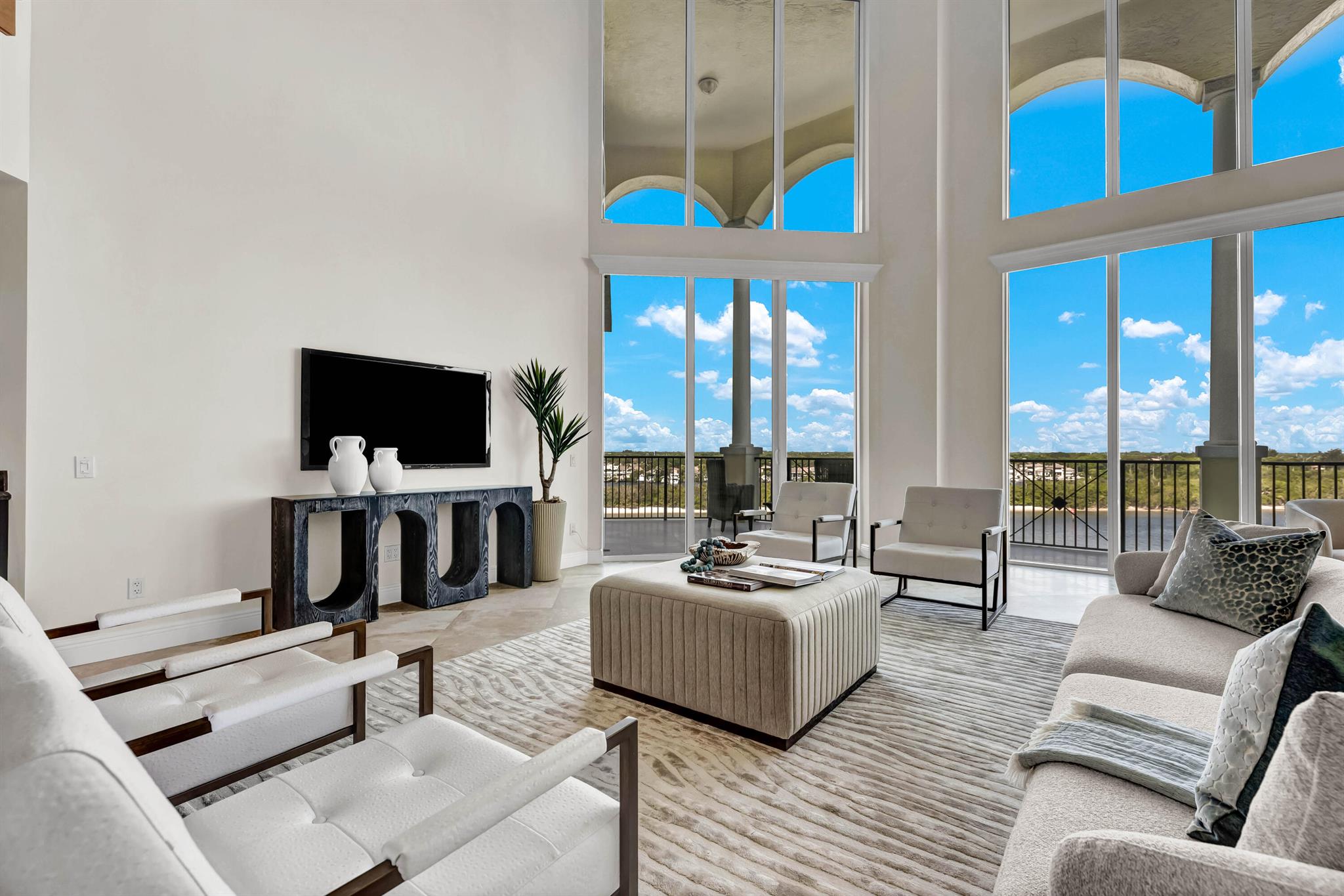 POINTE AT JUPITER YACHT C - Residential