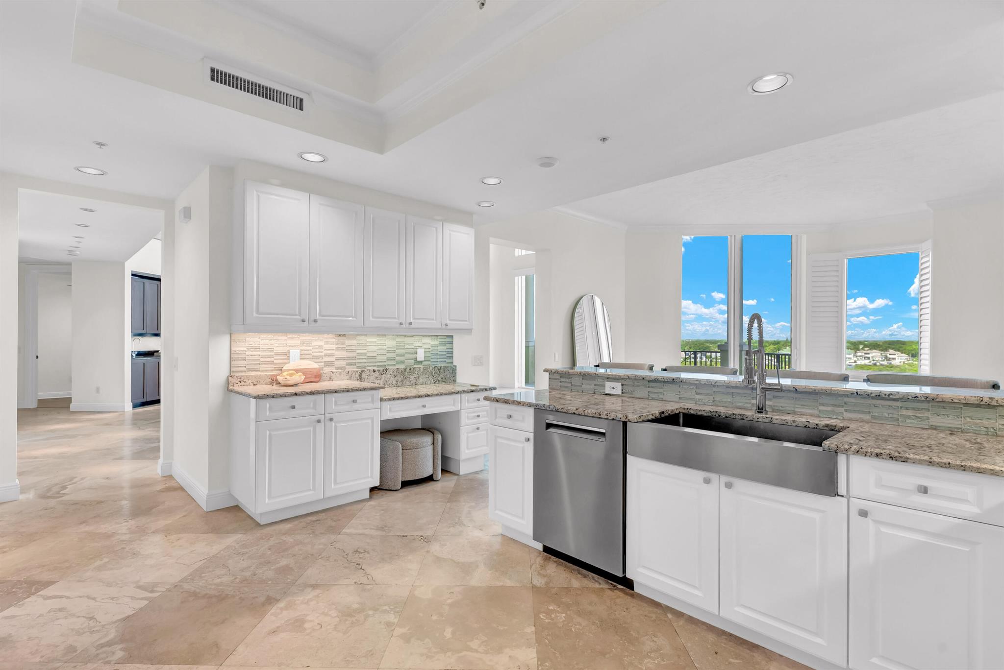 POINTE AT JUPITER YACHT C - Residential