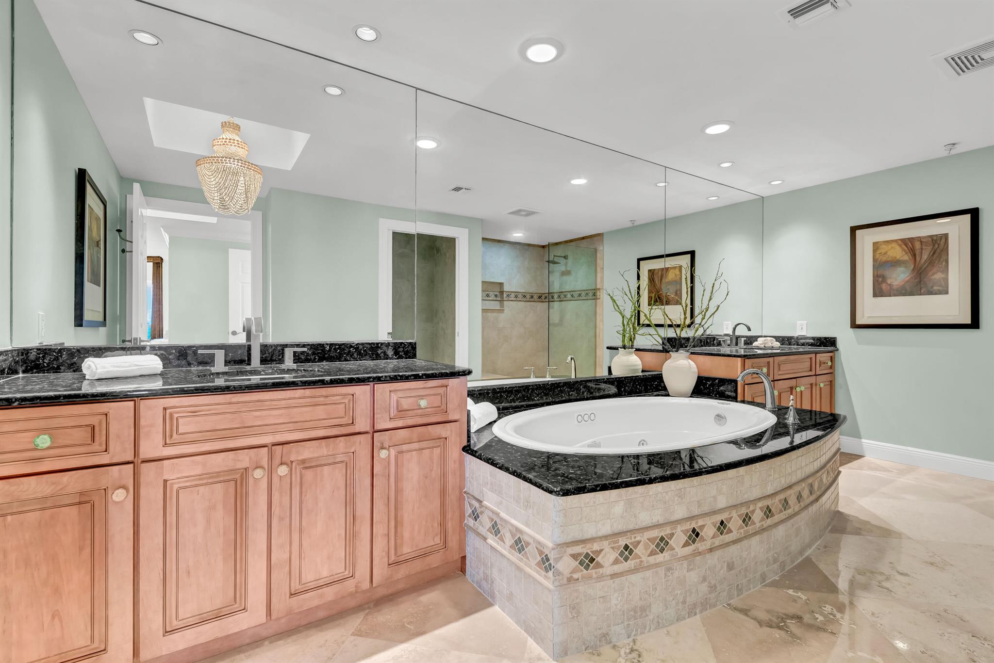 POINTE AT JUPITER YACHT C - Residential