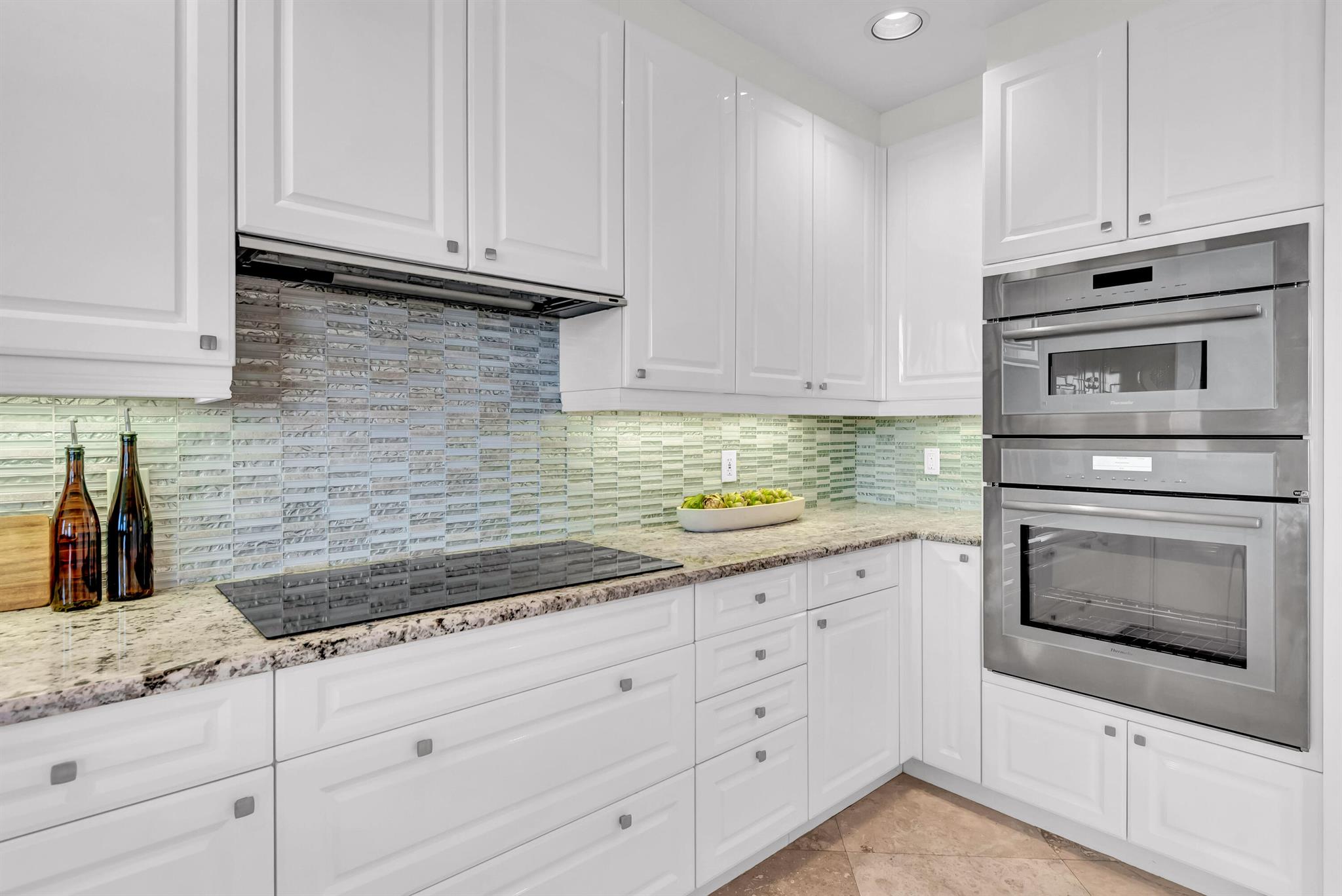 POINTE AT JUPITER YACHT C - Residential