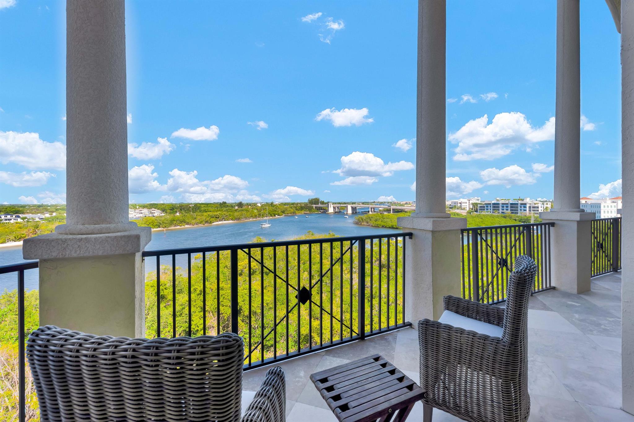 POINTE AT JUPITER YACHT C - Residential