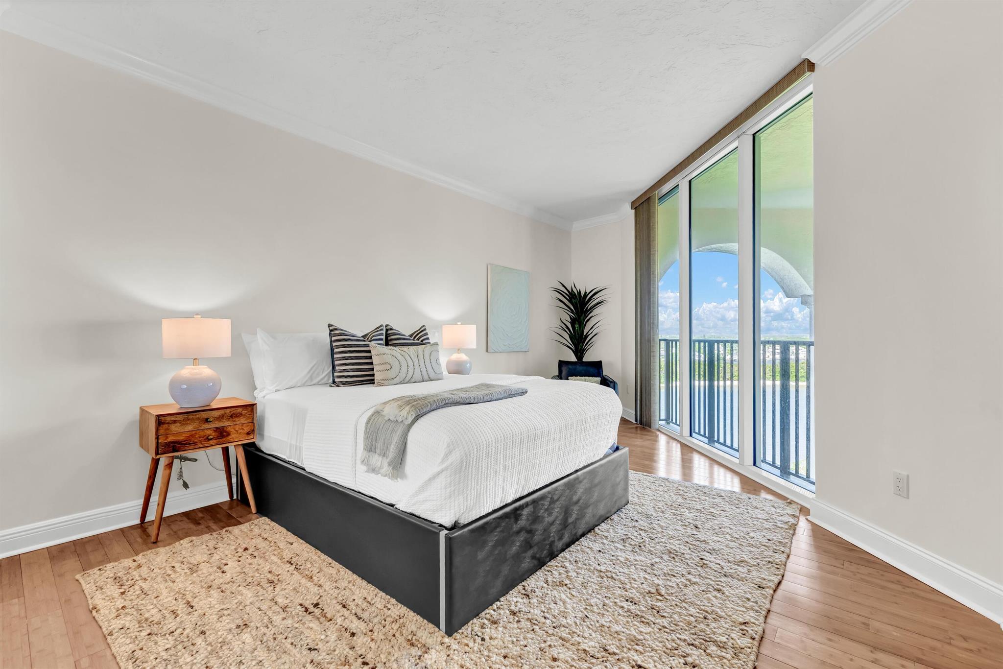 POINTE AT JUPITER YACHT C - Residential