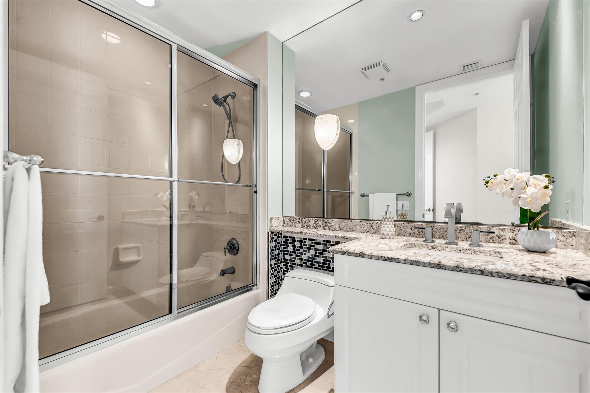 POINTE AT JUPITER YACHT C - Residential