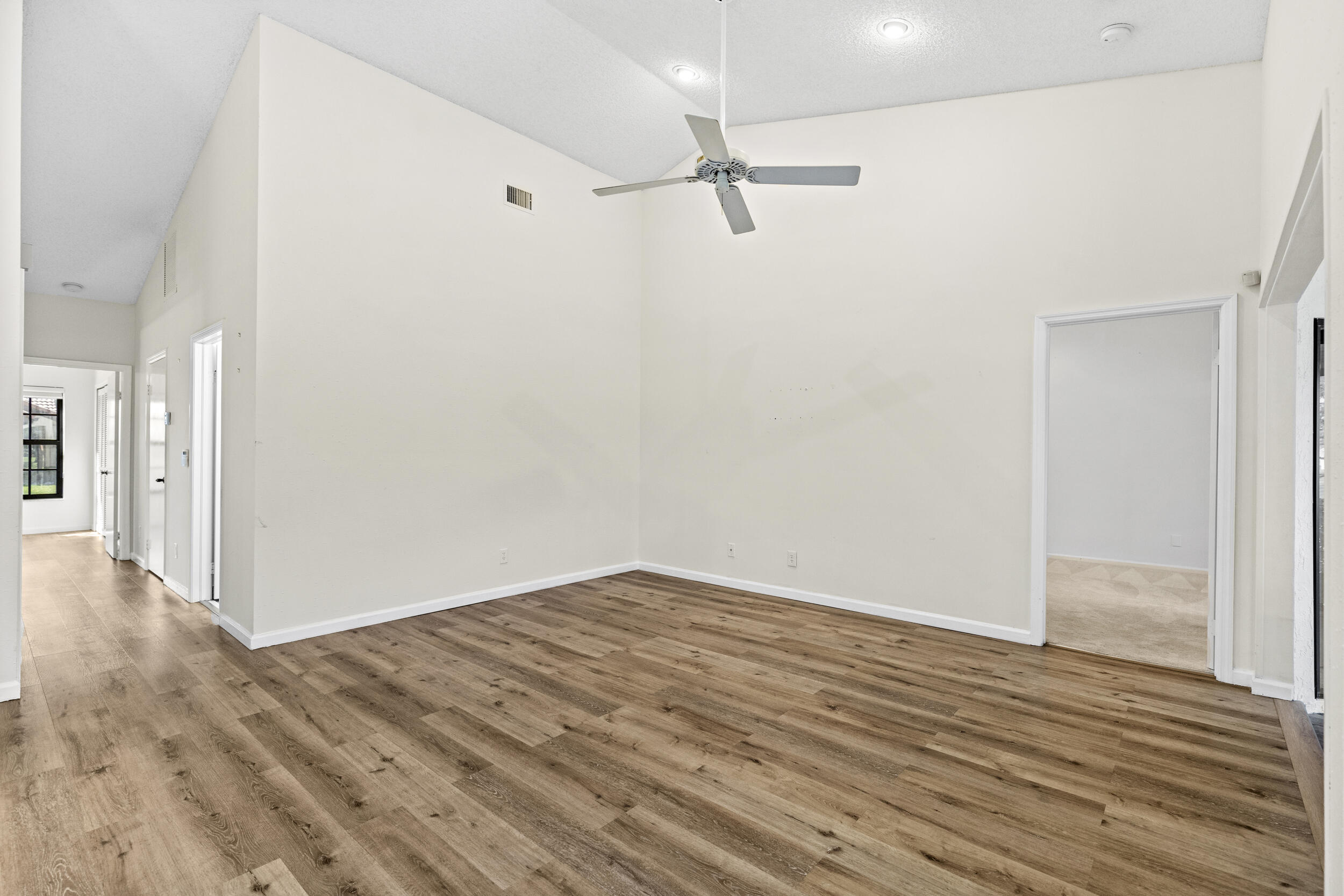 PARKWALK 4 - Residential