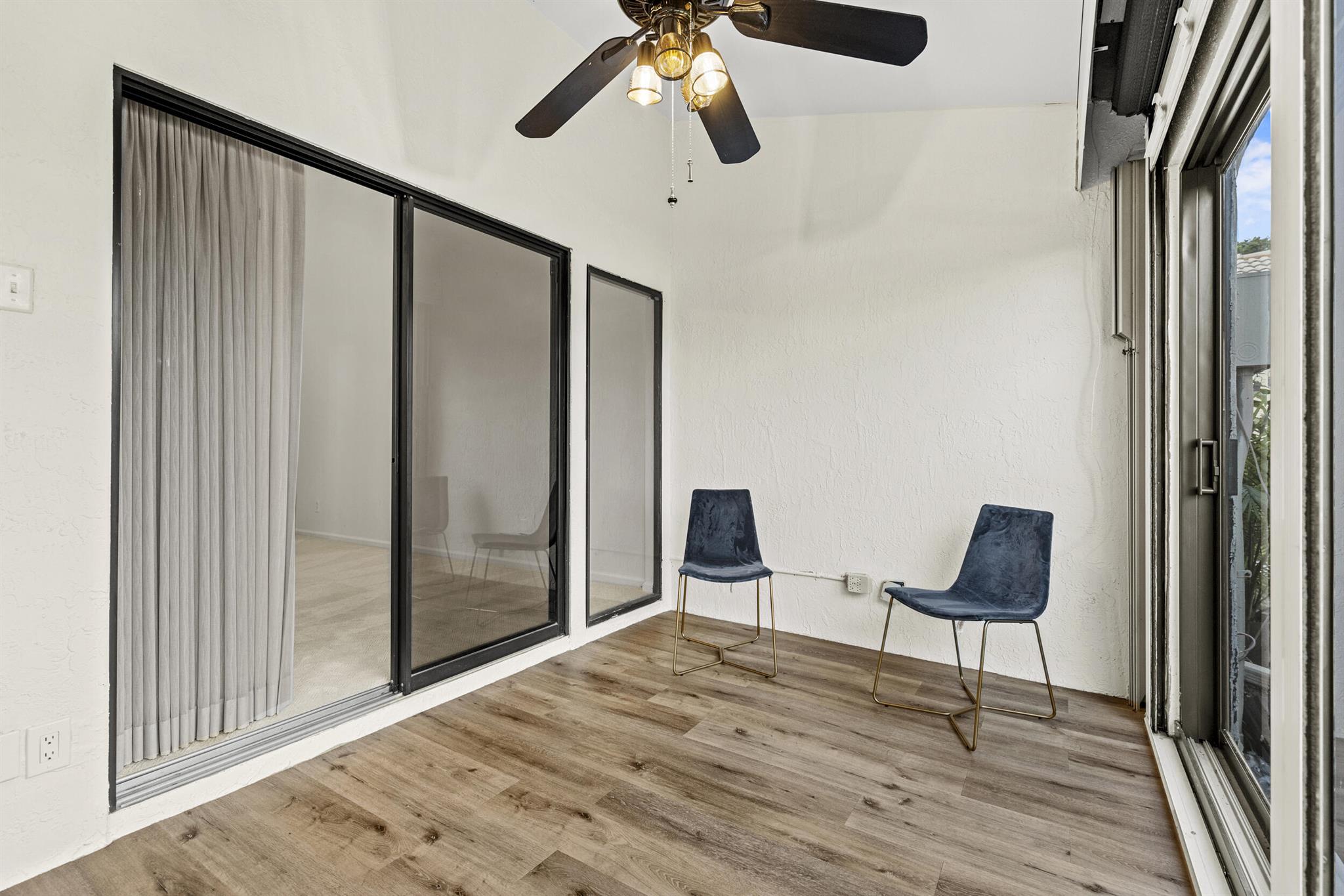 PARKWALK 4 - Residential