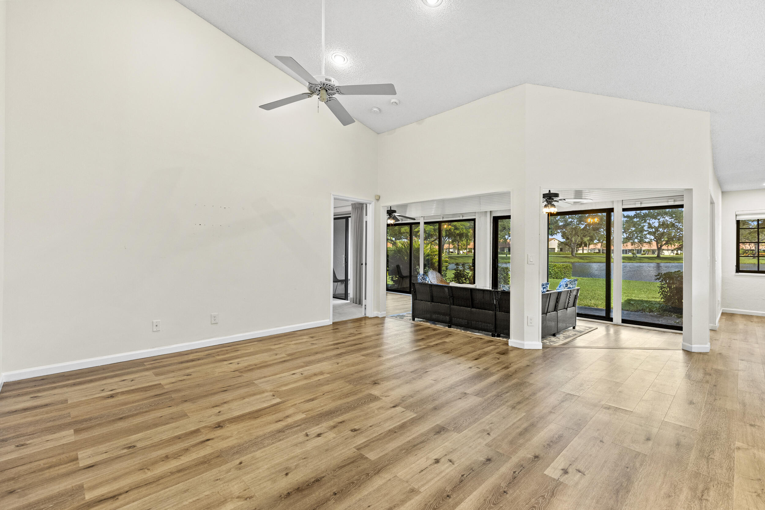 PARKWALK 4 - Residential