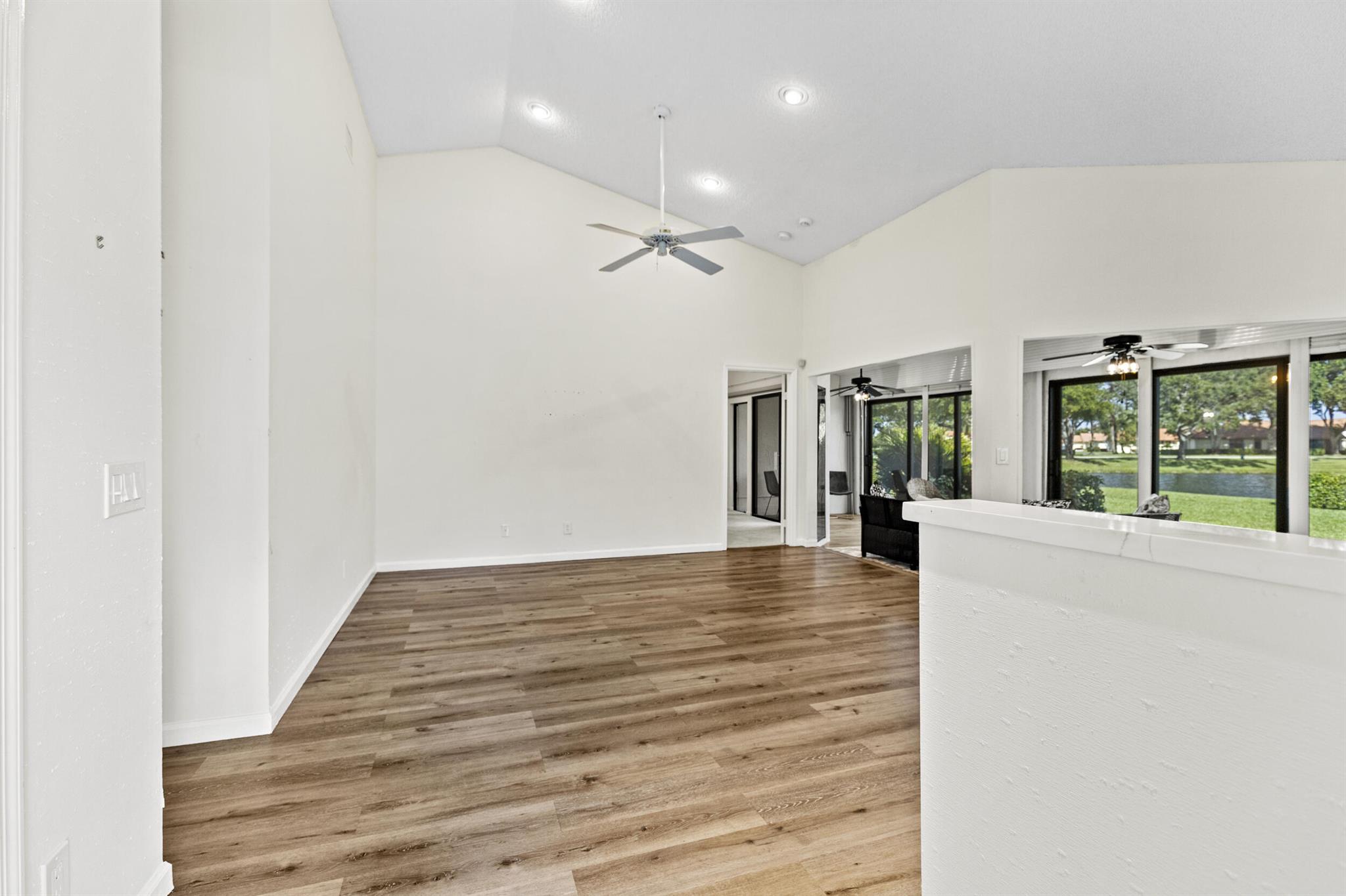 PARKWALK 4 - Residential