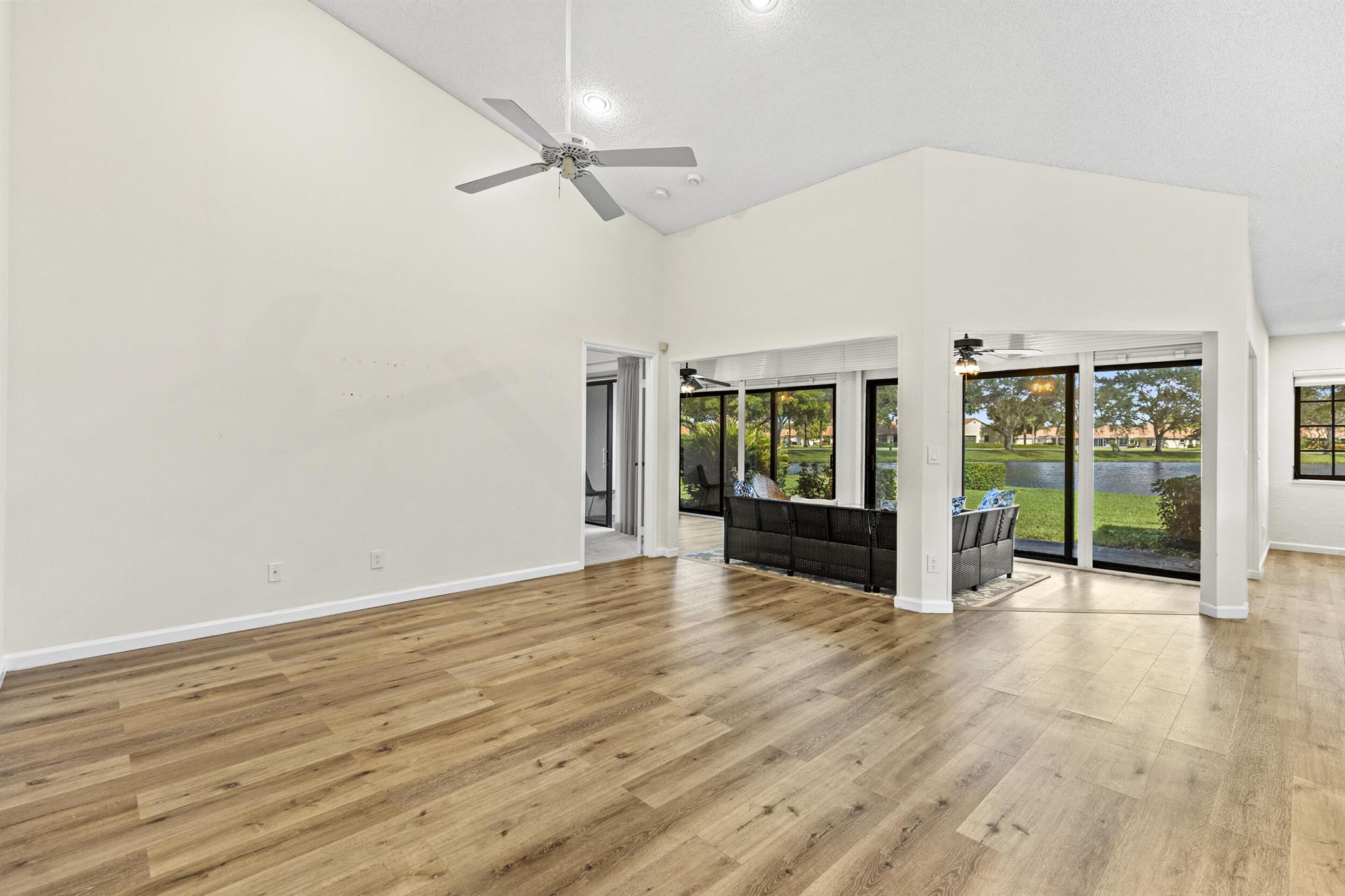 PARKWALK 4 - Residential