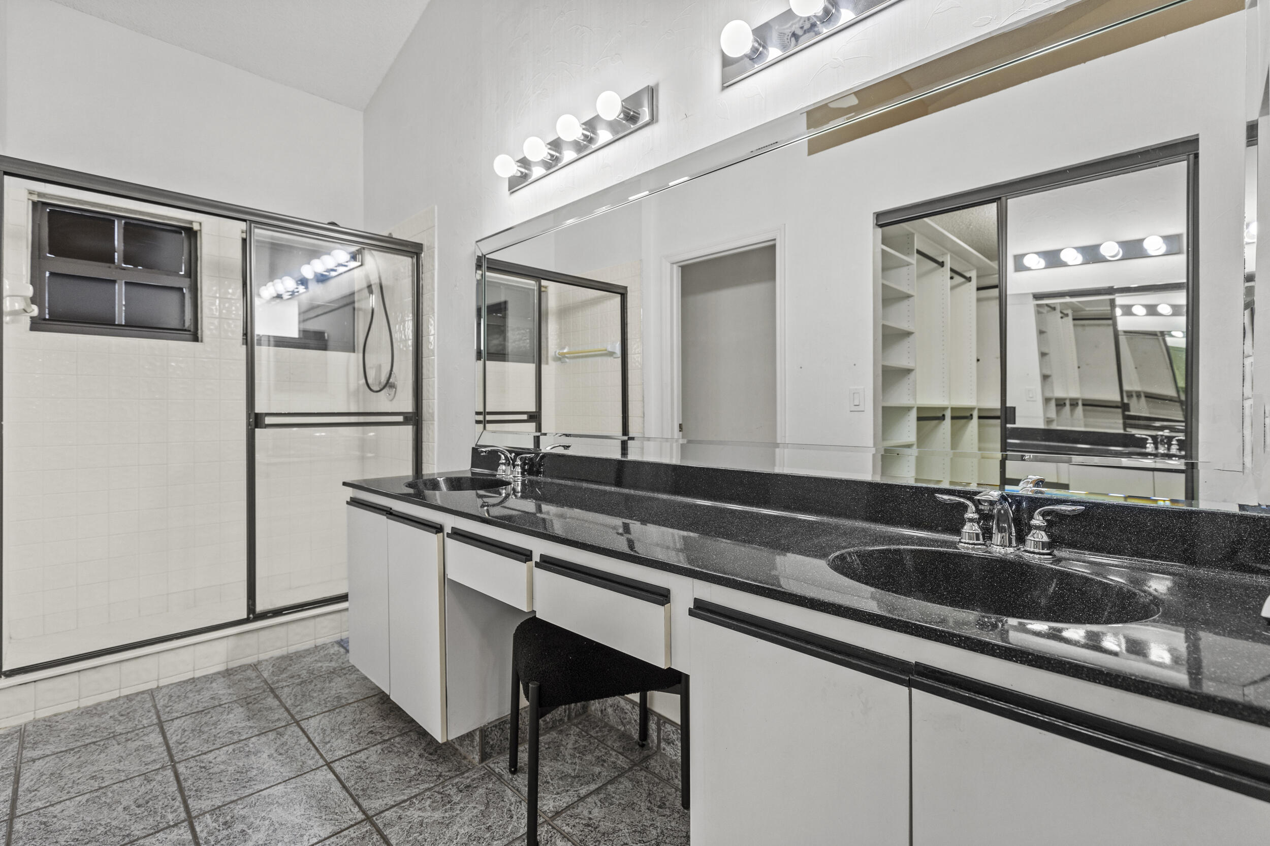 PARKWALK 4 - Residential