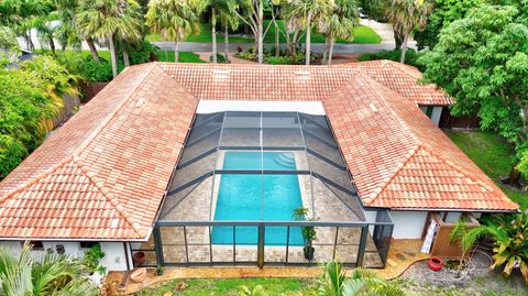 Property photo of 4 Copaire Road, Sewalls Point, FL 34996