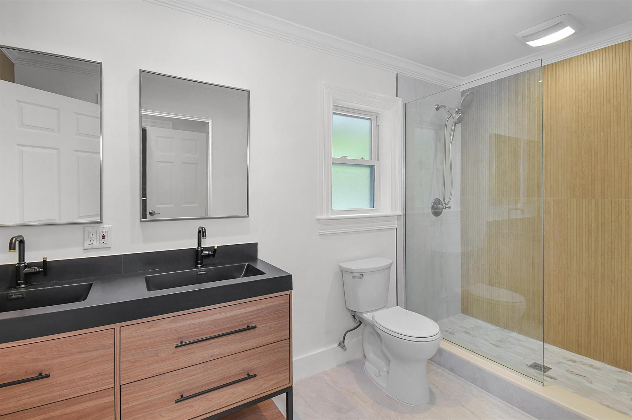 Sewalls Point, Florida 34996, United States, 3 Bedrooms Bedrooms, ,3 BathroomsBathrooms,Residential,Active,209484