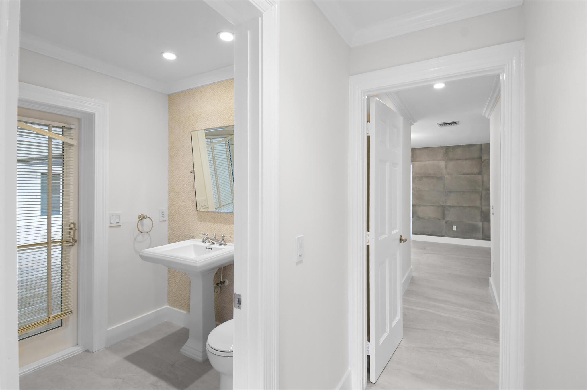 Sewalls Point, Florida 34996, United States, 3 Bedrooms Bedrooms, ,3 BathroomsBathrooms,Residential,Active,209484