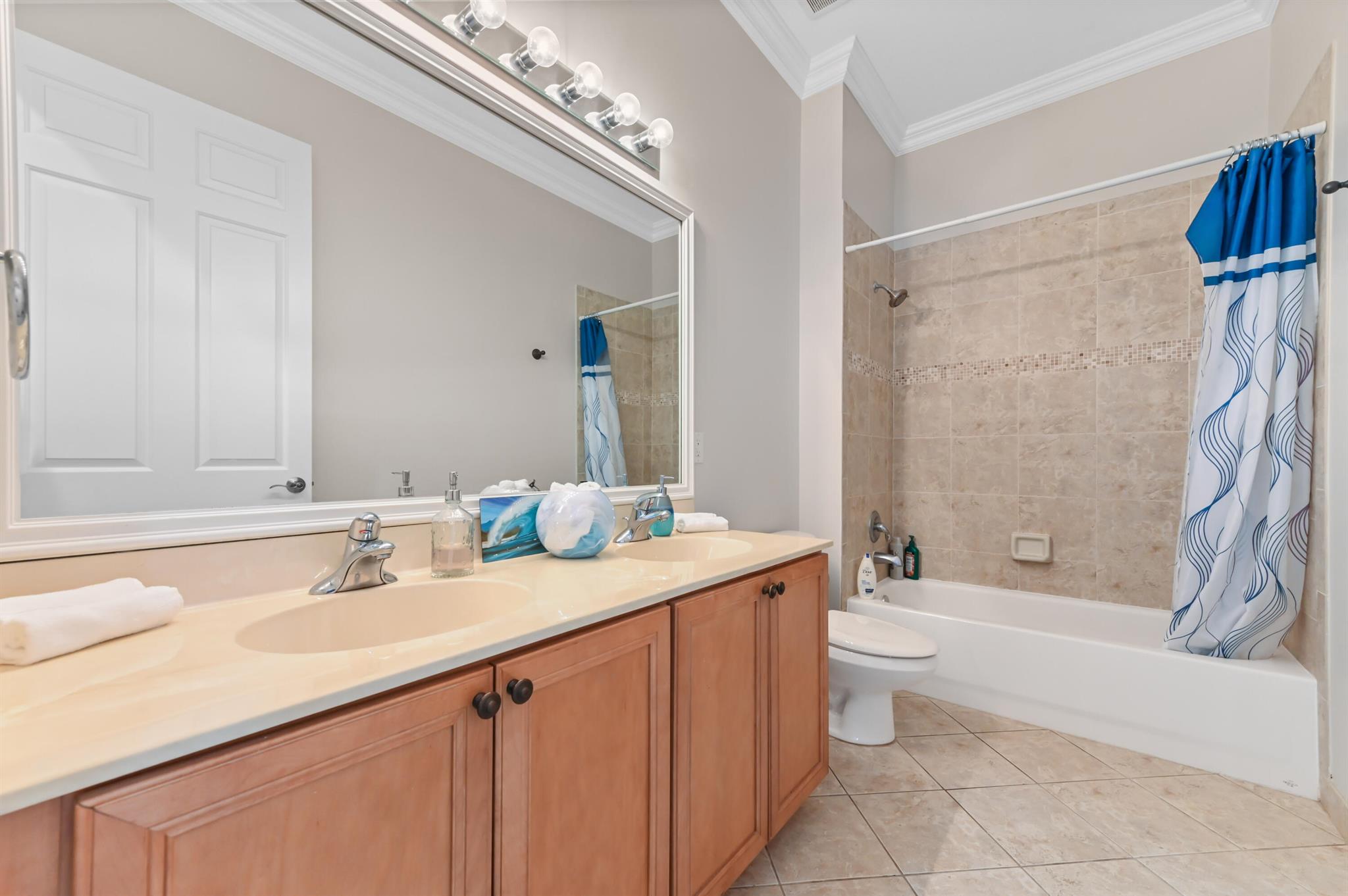 CITYSIDE CONDO - Residential