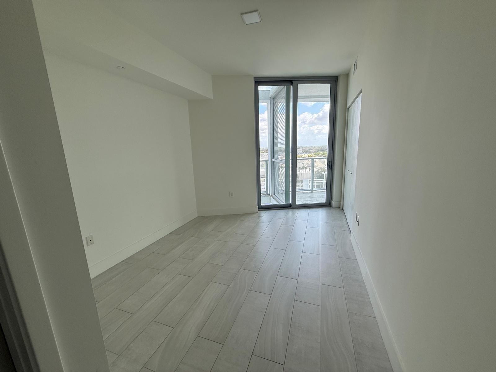 Metropica North Tower One - Residential Lease