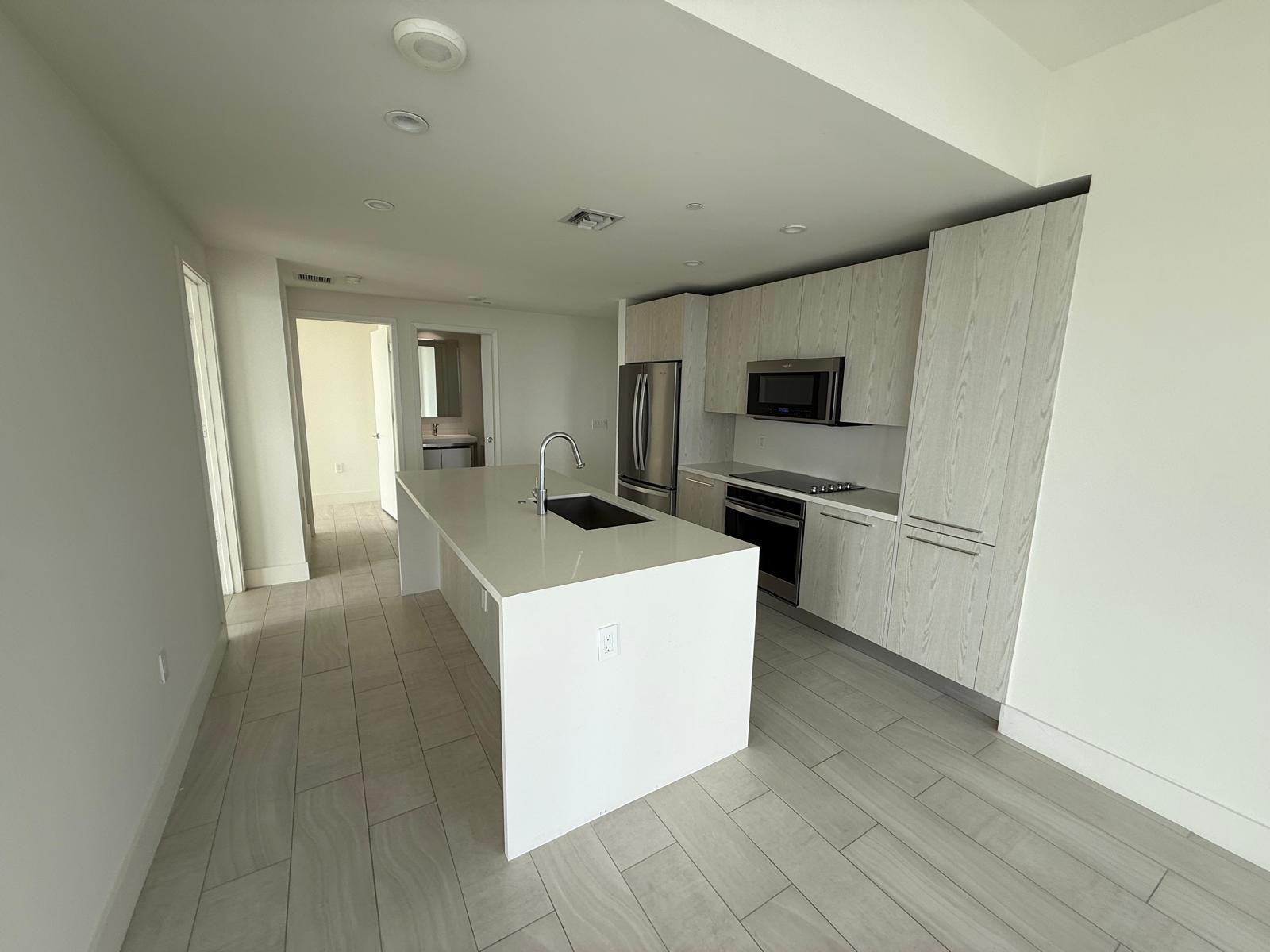 Metropica North Tower One - Residential Lease