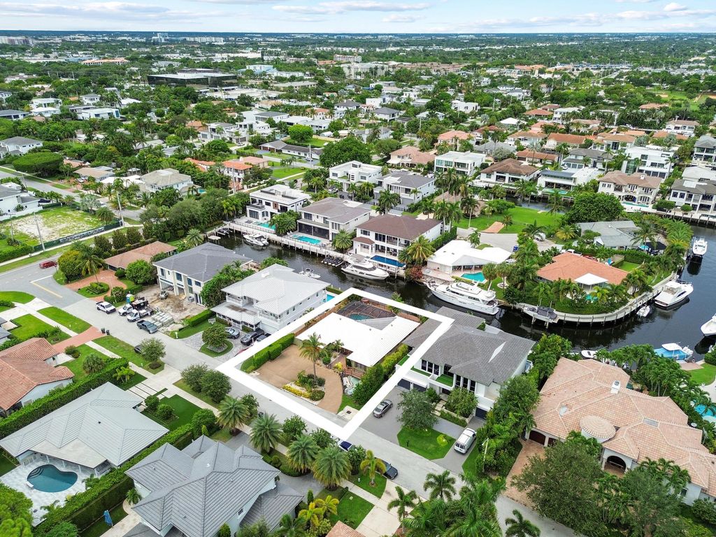 Photo of 531 Silver Lane, Boca Raton, FL 33432 (MLS # B26029320)