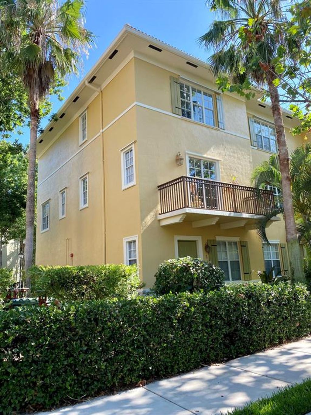 Photo of 117 Osceola Lane, Jupiter, FL 33458 (MLS # R10715536)