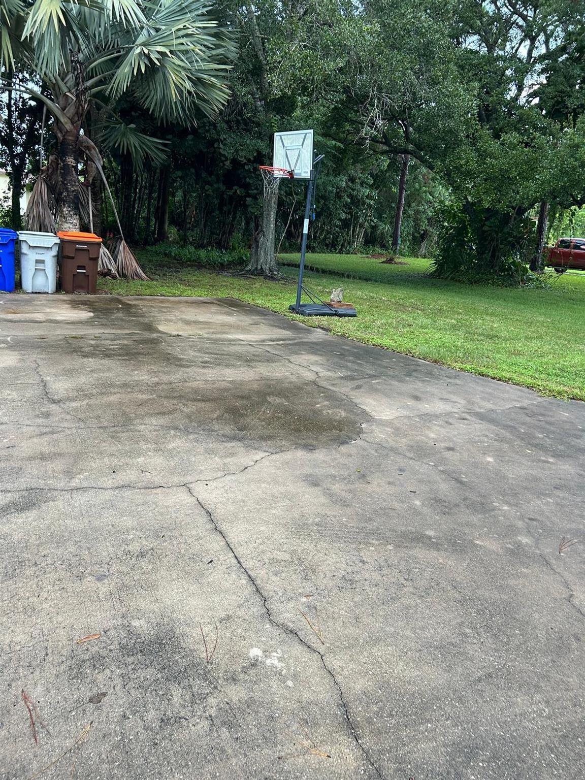 PINEWOOD ESTATES - Residential Lease