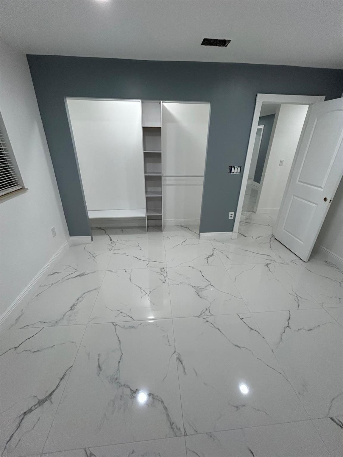 PINEWOOD ESTATES - Residential Lease