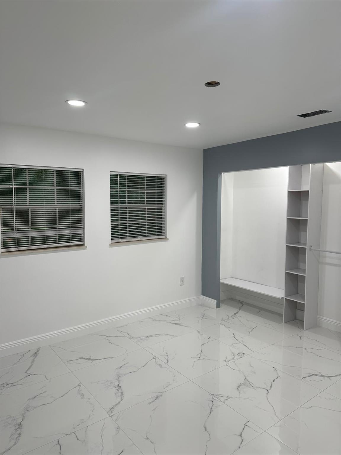 PINEWOOD ESTATES - Residential Lease