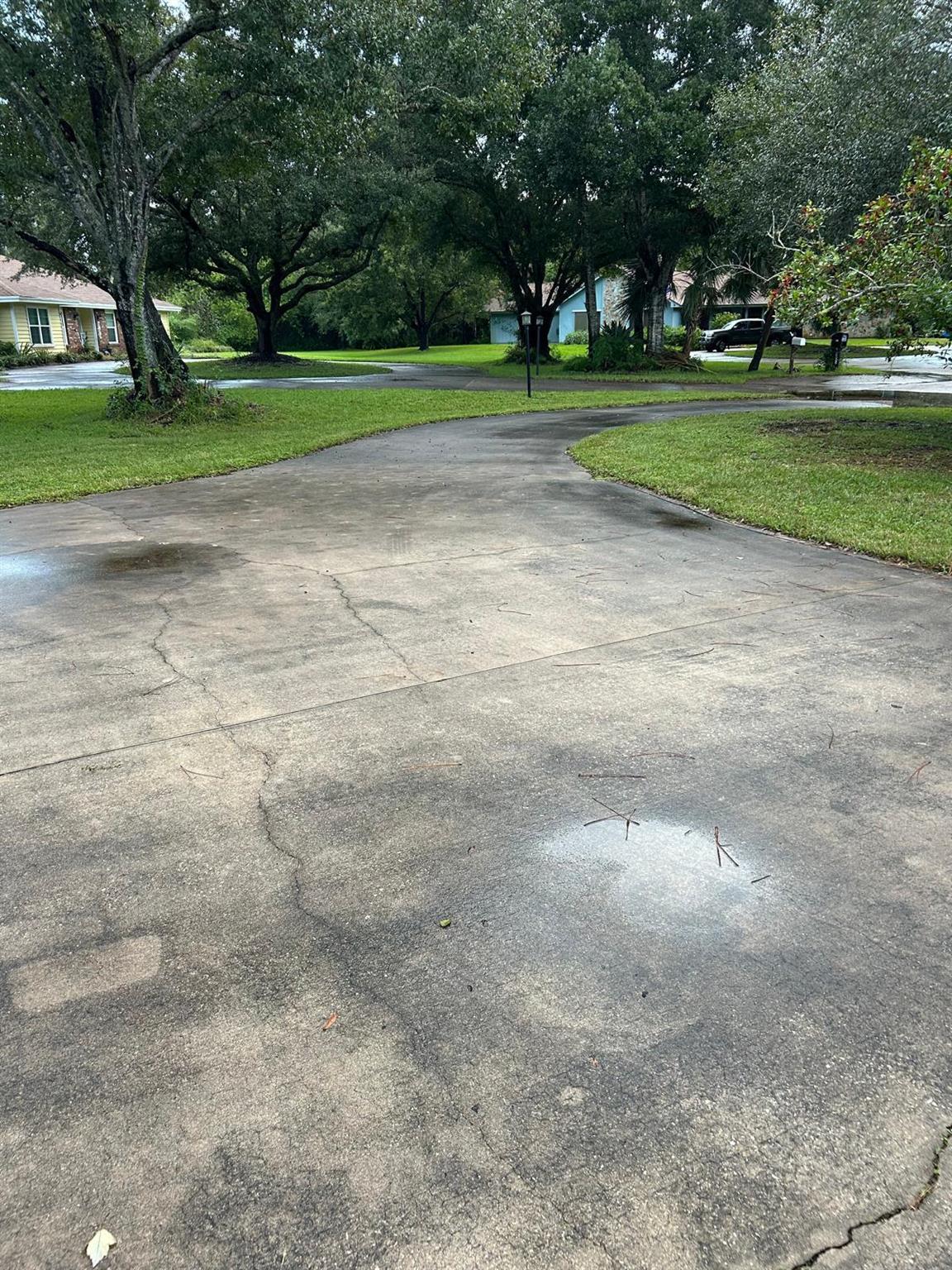 PINEWOOD ESTATES - Residential Lease