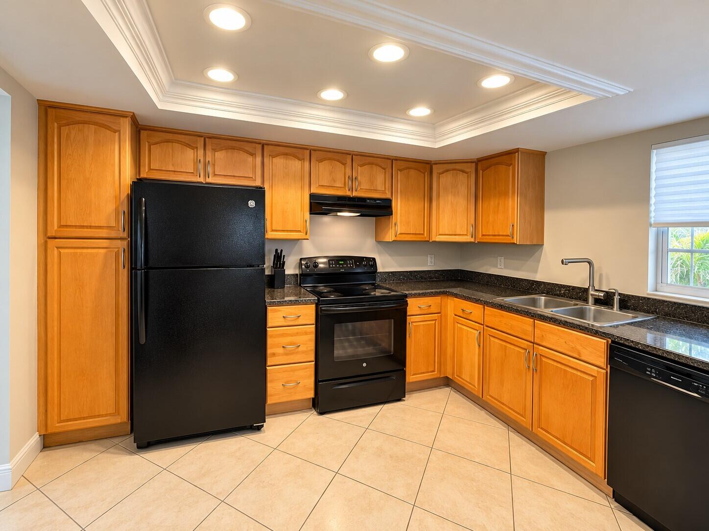 View photos, virtual tours, details... 3056 RIVERSIDE 1C