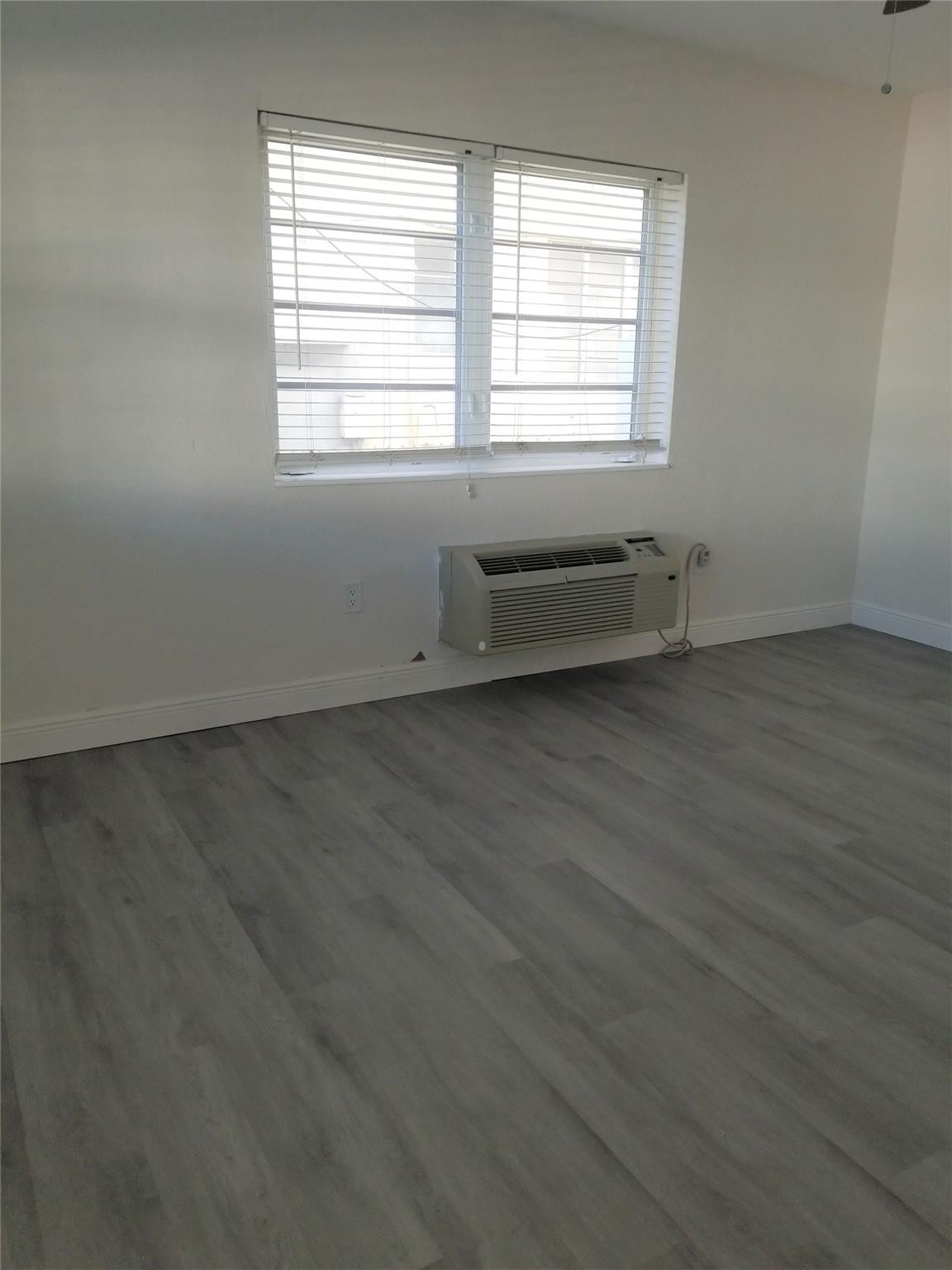 THE CARLYLE ON 75TH STREE - Residential Lease