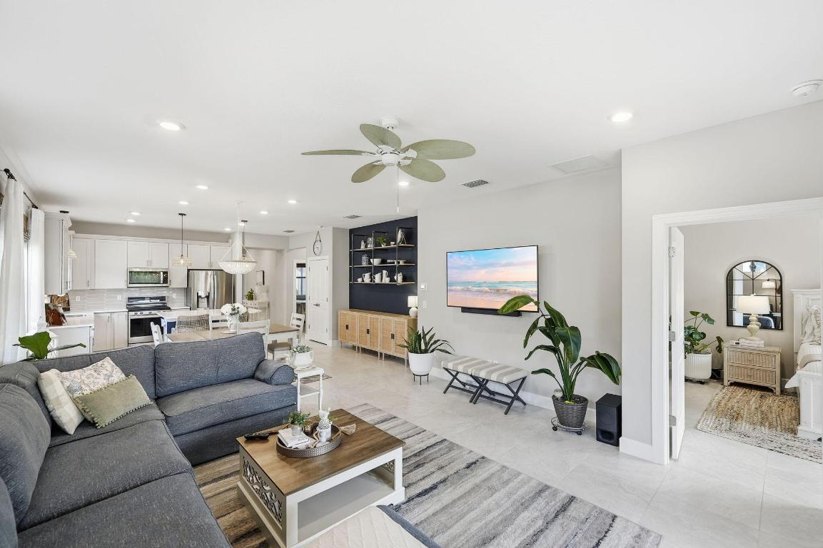 DEL WEBB AT TRADITION PLAT NO. 4 - Residential