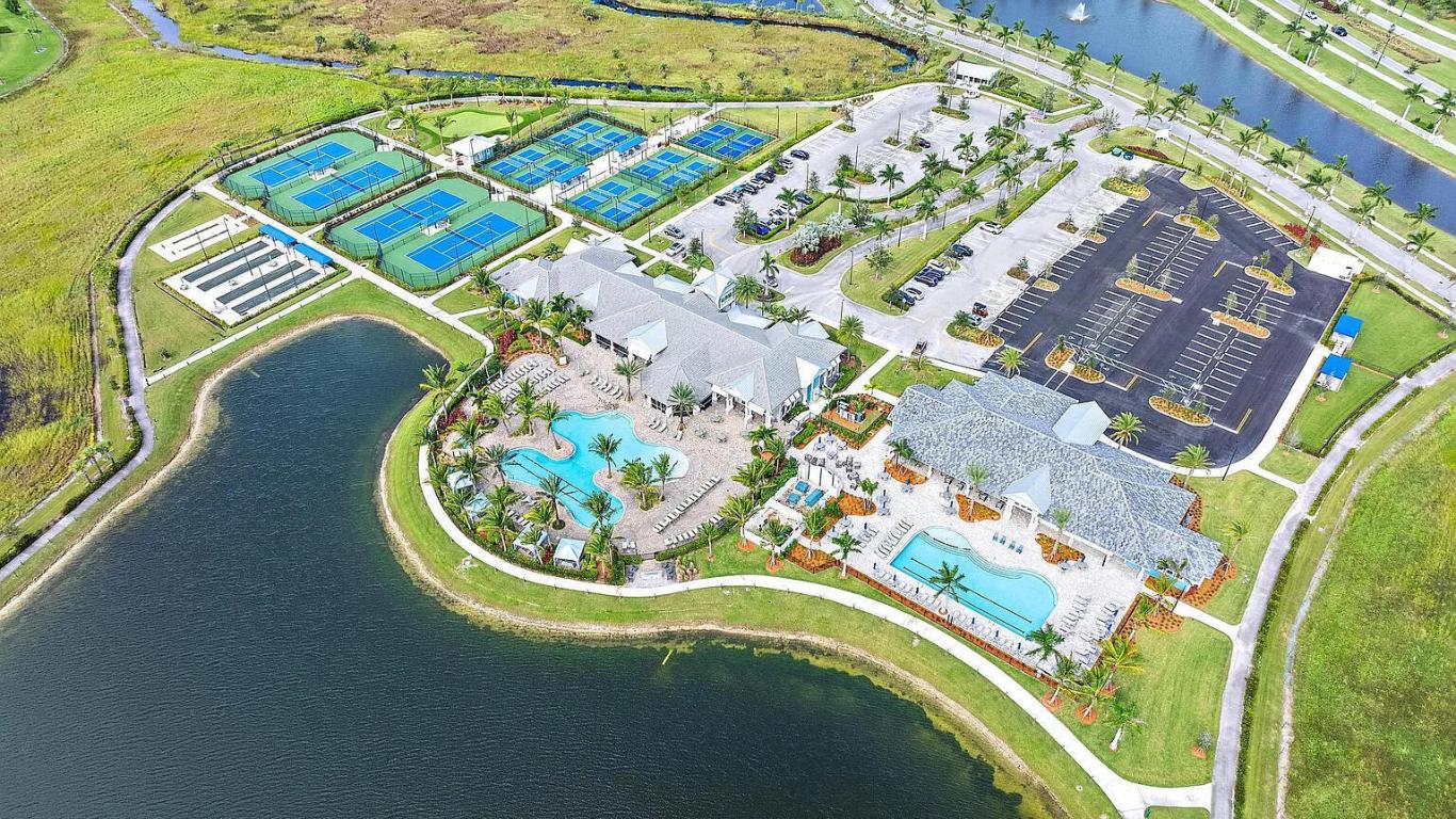 DEL WEBB AT TRADITION PLAT NO. 4 - Residential