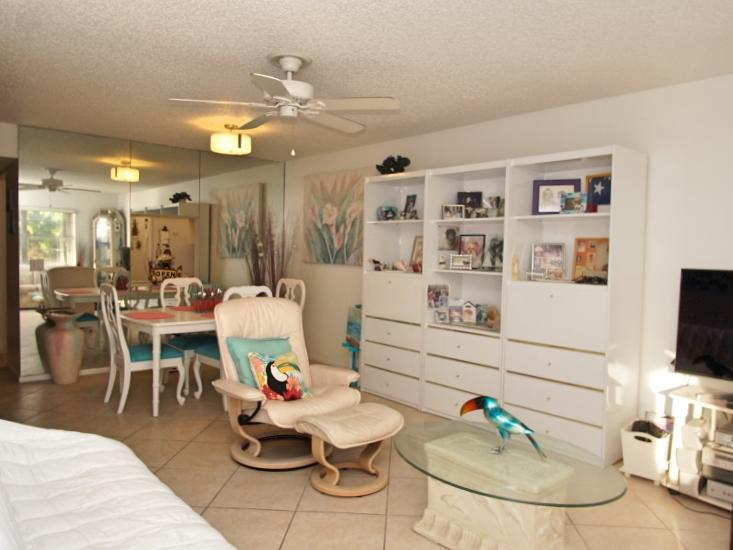 PALM LAKE 1 CONDO - Residential