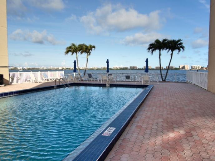 PALM LAKE 1 CONDO - Residential